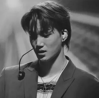 💴 45c2eb7f เคป็อป, EXO, ไค, นักร้อง, ภาพเหมือน, ขาวดำ telegram sticker