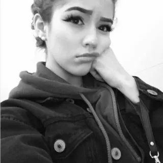 ❤️ a265edc8 persona, mujer, mujer, retrato, mueca, sudadera con capucha, chaqueta whatsapp sticker