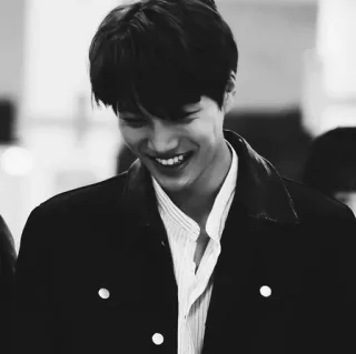 🌑 2776b50e 男人, 微笑, 黑白, 肖像, 快乐 whatsapp sticker