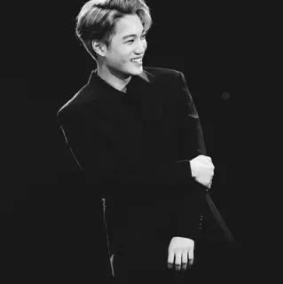 🌑 63cfa5f5 男人, 西装, 黑白, 微笑, 肖像, 男性 whatsapp sticker