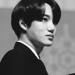 🥀 b46bc9fe 男人, 肖像, 黑白, 韩流, 偶像 whatsapp sticker