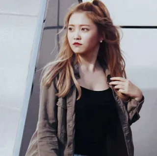 🌩 0af7cacc ผู้หญิง, ภาพเหมือน, บุคคล, ลำลอง, กลางแจ้ง telegram sticker