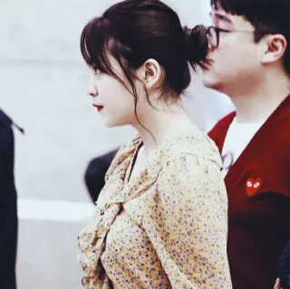 🌾 52eaf9a8 ผู้หญิง, คน, ภาพเหมือน, แฟชั่น, เกาหลี telegram sticker