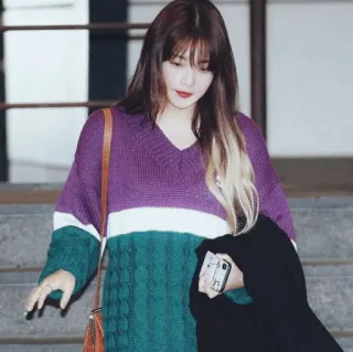 🌾 b4815044 ผู้หญิง, เสื้อสเวตเตอร์, ภาพเหมือน, แฟชั่น, สไตล์, คน telegram sticker