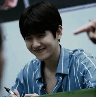 🕸 df8a1a00 คน, ผู้ชาย, ยิ้ม, ภาพเหมือน telegram sticker