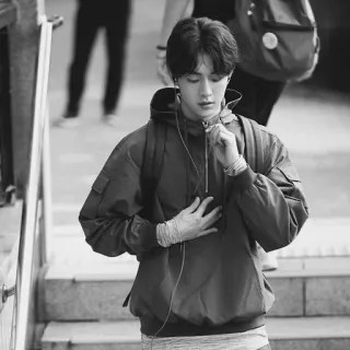 🔖 2485dcbf mann, koreanisch, jacke, hoodie, schwarz weiß, männlich, mode, stil telegram sticker