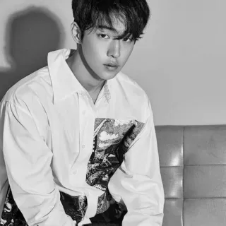 ✖️ 3deda9e2 Mann, Porträt, Schwarzweiß, weißes Hemd, männlich, Person telegram sticker