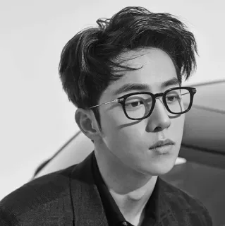 💮 7dd75371 Mann, Brille, Porträt, Schwarzweiß telegram sticker