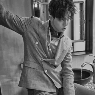 ✖️ ccb06b26 Mann, Anzug, Schwarzweiß, Mode, Porträt telegram sticker