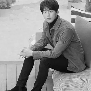 🇦🇱 ec373b36 Mann, Person, Sitzend, Erwachsener, Porträt, Koreanisch, Schauspieler telegram sticker