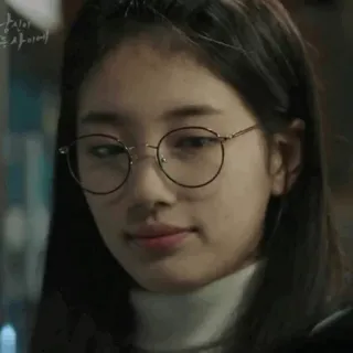 🥡 76929245 женщина, очки, портрет, человек, лицо whatsapp sticker