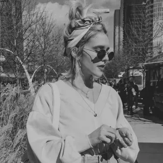 🌨 f750a8dc Frau, Stadt, Sonnenbrille, Stirnband, Porträt, weiblich, urban telegram sticker