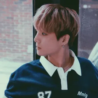 🥀 0d4431c5 87 người đàn ông, thường ngày, áo polo, chân dung, thanh niên telegram sticker