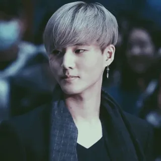 ⛲️ c01e3c61 đàn ông, tóc bạc, châu Á, chân dung, nam, người telegram sticker