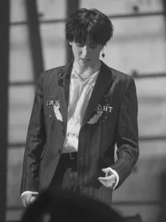 ▪️ 5a8bd5f1 L'ATIGHT man, suit, person, clothing, style telegram sticker