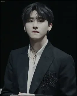 🕯 6ce5c0b5 男性, スーツ, ポートレート, 韓国, 有名人, ファッション whatsapp sticker