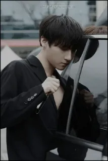 🕯 f6d05669 男性, 韓国, スーツ, ドア, アジア, モデル whatsapp sticker