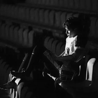 🥀 2c0dcac3 축구, 운동선수, 스포츠, 헬멧, 흑백, 팀, 선수 telegram sticker