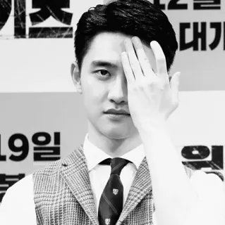 ☁️ 78505da2 19일 배우, 한국인, 유명인, 인물사진, 남자, 조끼, 넥타이 telegram sticker