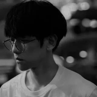 ✒️ 8886bb88 uomo, occhiali, ritratto, persona, bianco e nero, occhi, capelli whatsapp sticker