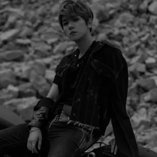 🖋 ab44a315 uomo, ritratto, bianco e nero, seduto, serio, moda whatsapp sticker