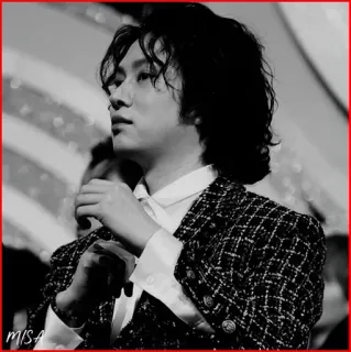 💷 3f33e8d5 MISA 人物, 男人, 肖像, 黑白 whatsapp sticker