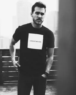 🌑 f654f677 IDONTMIND man, t-shirt, idon't mind, casual, portrait, black and white telegram sticker