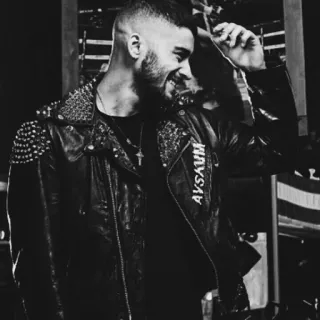 🌪 98bad222 AVSAUM мужчина, кожаная куртка, шипы, мода, портрет, стиль telegram sticker