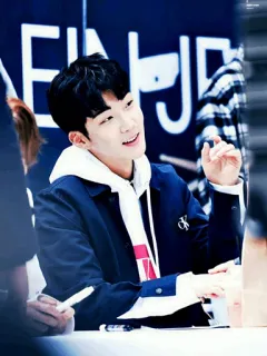 ✔️ 32501642 telegram sticker