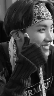 ☠ 75c4d88b J-Hope เคป๊อป, เจโฮป, บีทีเอส, ผ้าโพกหัว, นักร้อง, ไอดอล, นักดนตรี whatsapp sticker