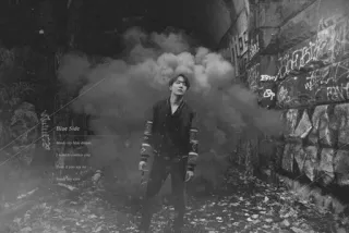 ☠ c2e73591 Blue Side ผู้ชาย, อุโมงค์, ควัน, สีน้ำเงิน, ด้านข้าง, ถนน, เมือง whatsapp sticker