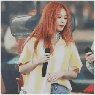 ☁️ 47b20e55 mulher, cabelo ruivo, cantora, microfone, coreana, apresentação telegram sticker