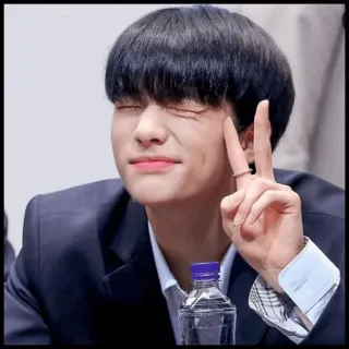 ✨ 41bd7fdc kpop, signo de la paz, retrato, asiático, hombre, ídolo, celebridad whatsapp sticker