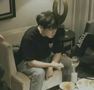 🕸 8f8d8d70 telegram sticker