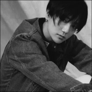 🕸 f45e91f8 orang, pria, jaket, hitam putih, potret, rambut, gaya telegram sticker