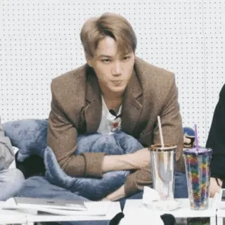 🥂 2b9bdb5b telegram sticker