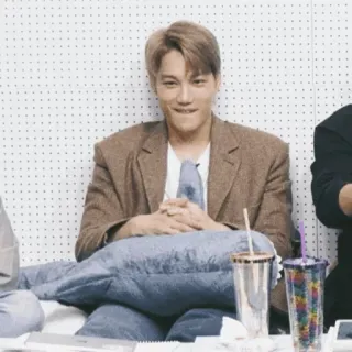 🥂 493292a0 telegram sticker