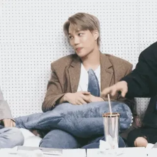 🥂 52883d2d Kai kpop, exo, айдол, певец, знаменитость telegram sticker