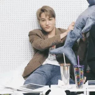 🥂 ff4f279b telegram sticker