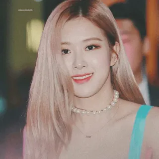 ⚓️ 37656c63 Rose 로제, K팝, 가수, 블랙핑크, 연예인, 여자, 인물사진, 미소 telegram sticker