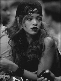 🔗 8b725531 Rihanna singer, celebrity, portrait, woman, fashion, style telegram sticker
