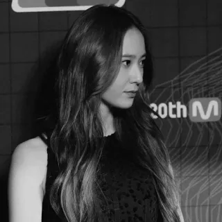 🌚 57ca7696 donna, bianco e nero, ritratto, ragazza, coreana, cantante, attrice telegram sticker