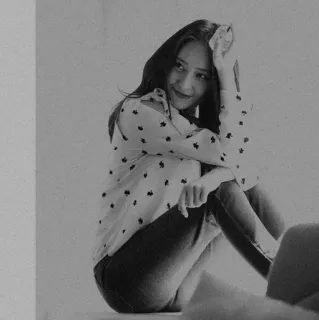 🌚 a22967cf donna, seduta, ritratto, bianco e nero, persona, interno telegram sticker