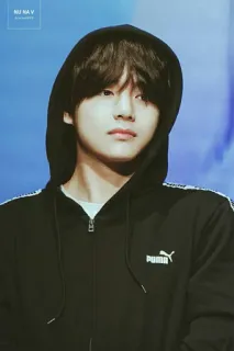 💵 4e3b0770 V kpop, BTS, Taehyung, piosenkarz, idol, moda telegram sticker