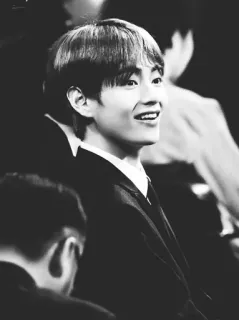 🥀 657ba2f0 V kpop, cantante, celebridad, bts, música, ídolo, actor, taehyung telegram sticker