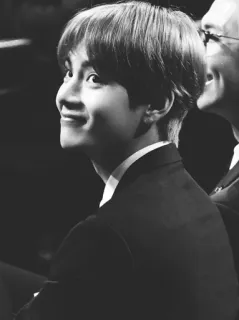 🥀 82ef58e7 V kpop, cantante, ídolo, guapo, retrato, bts, kim taehyung, v telegram sticker