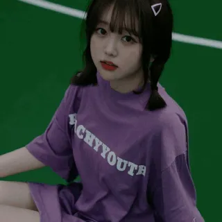 ☘ 8b70c686 CHYYOUTH gadis, kaos ungu, remaja, Asia, imut, mode telegram sticker