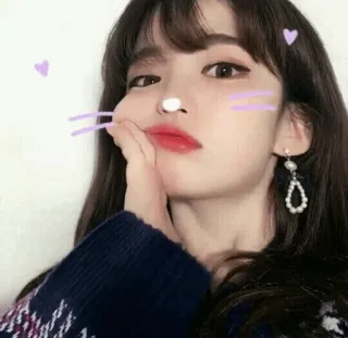 🍓 56d5e4a4 Frau, Mädchen, Gesicht, Selfie, Filter, süß, Schönheit telegram sticker