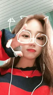 🍓 dc04062c Selfie, Frau, Brille, Kopfhörer, Rot und Weiß, Katzenohren, Pfeil, süß telegram sticker