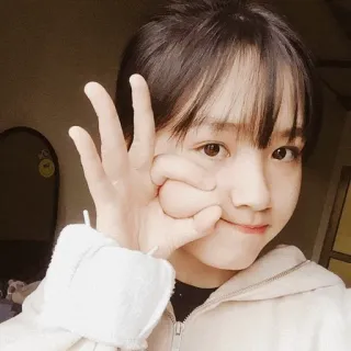 🦋 9842c168 Frau, Okay Geste, Gesicht, Person telegram sticker